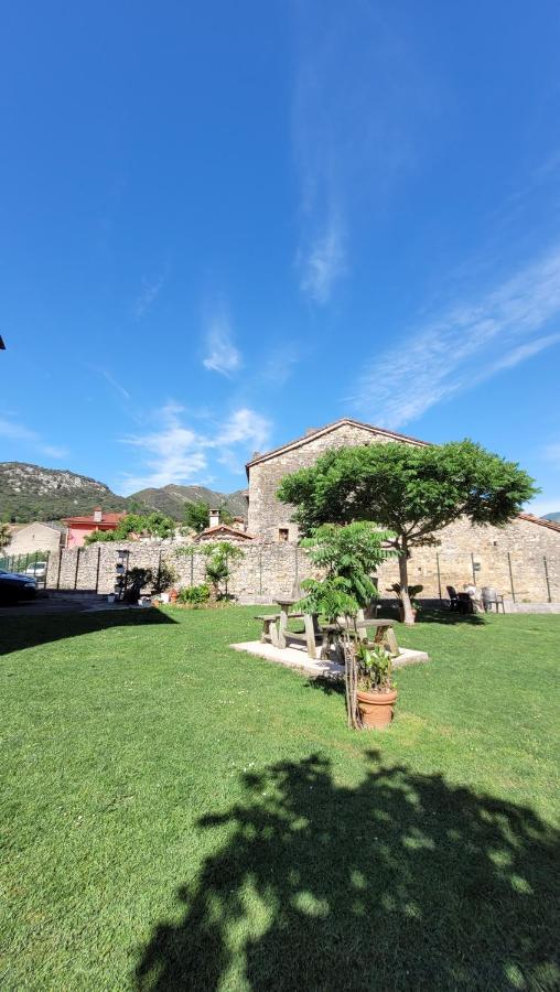 Hotel Rural El Torrejon Arenas De Cabrales Exterior photo