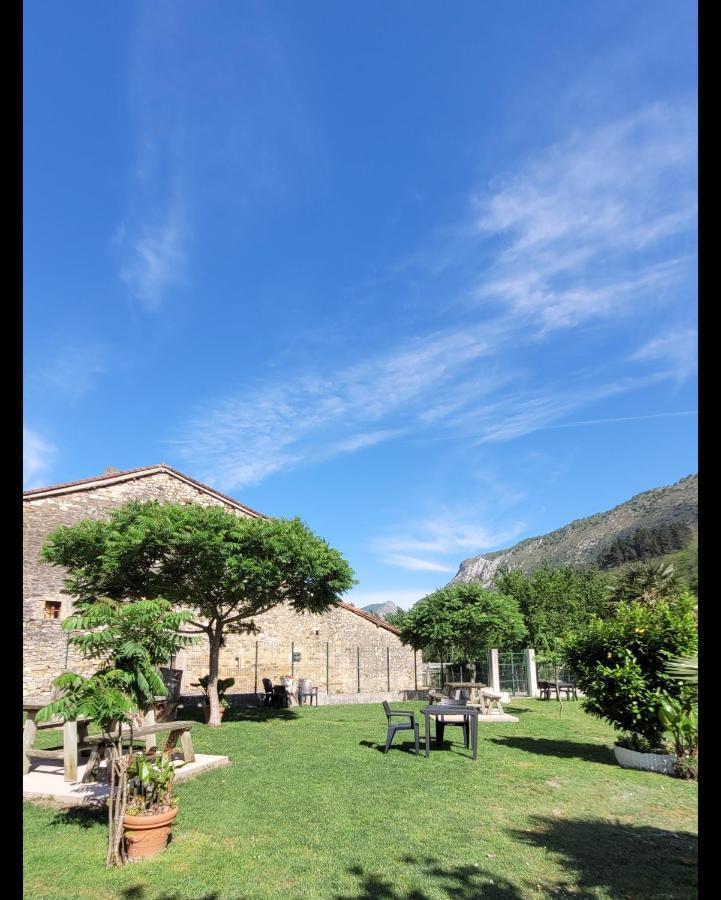 Hotel Rural El Torrejon Arenas De Cabrales Exterior photo