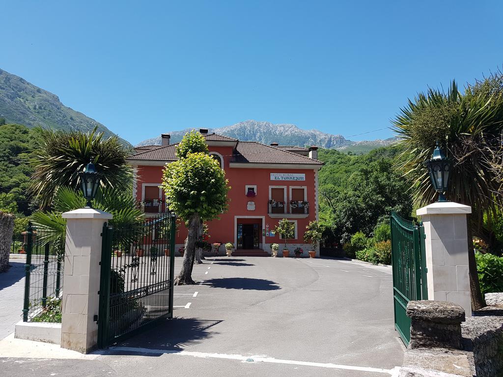 Hotel Rural El Torrejon Arenas De Cabrales Exterior photo